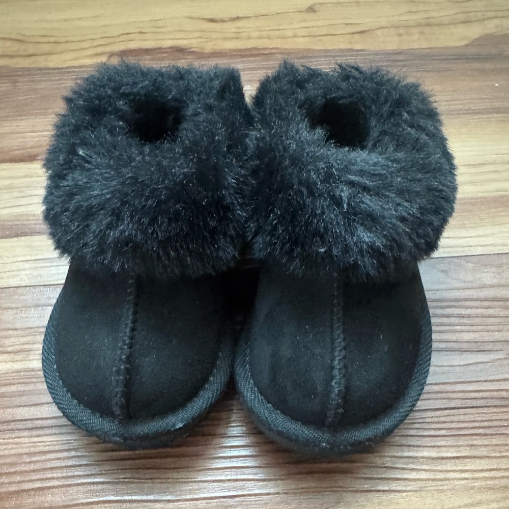 Cozy Black Kids Fur Booties